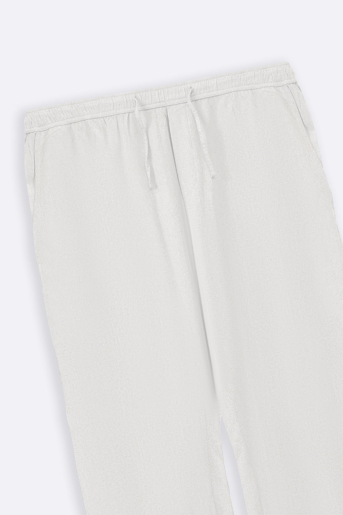 White Relaxed Fit Trousers with Cross Pockets and Pleats - Regular Hand Feel