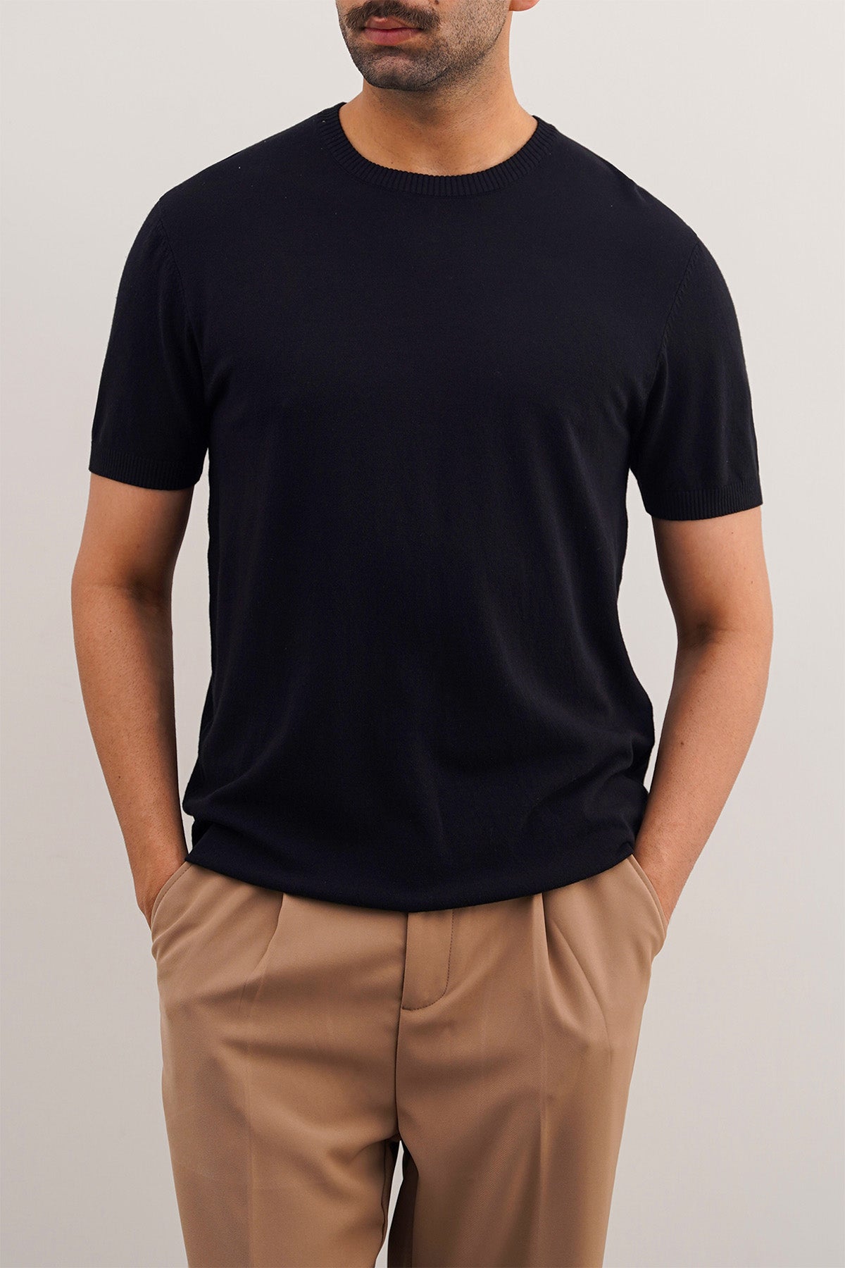 Black Fitted Crew Neck T-Shirt with Ribbed Detail