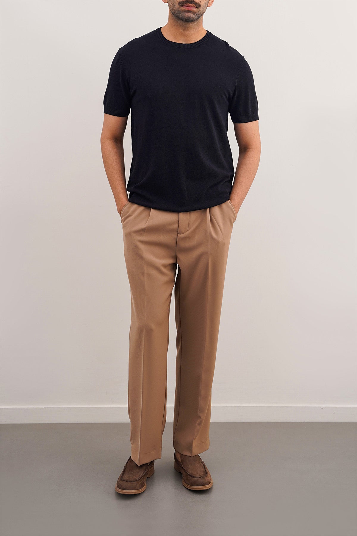 Black Fitted Crew Neck T-Shirt with Ribbed Detail