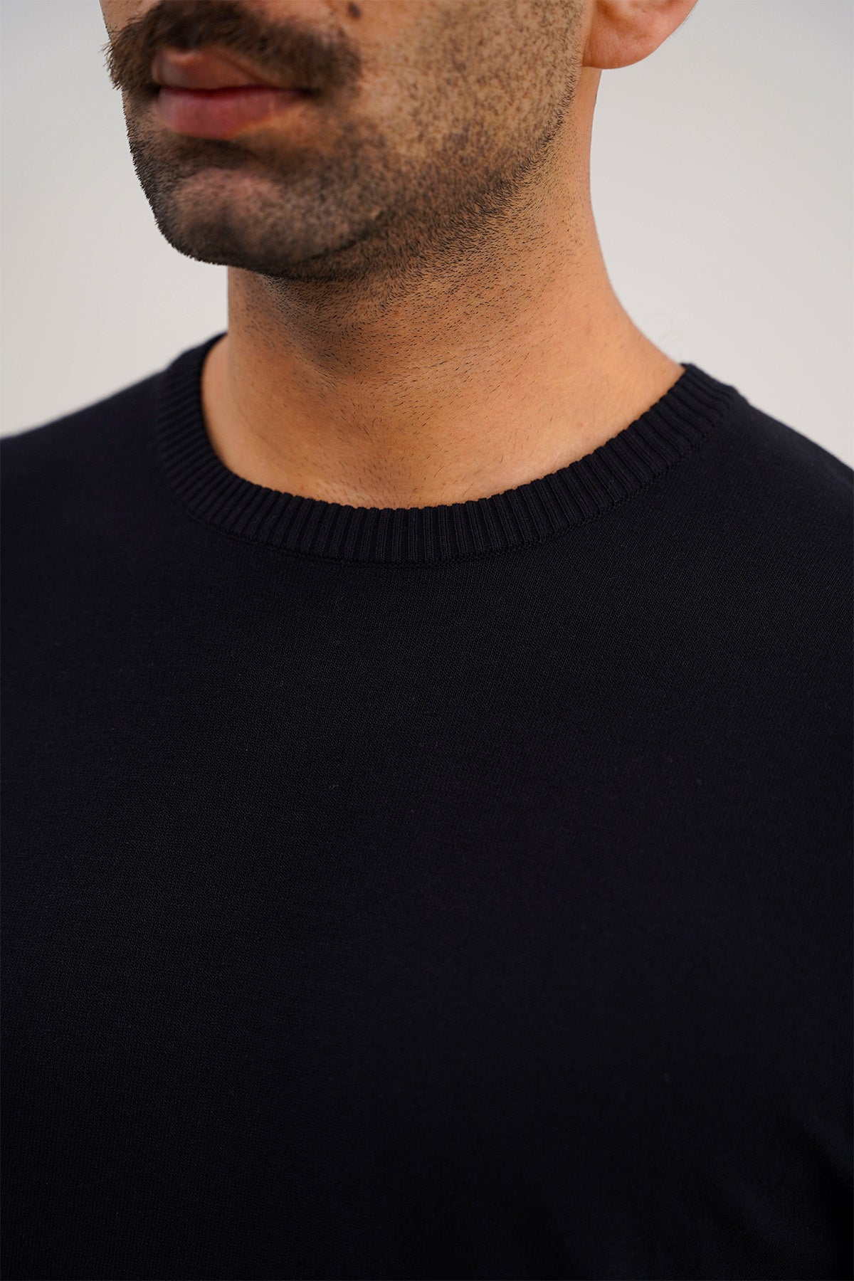 Black Fitted Crew Neck T-Shirt with Ribbed Detail