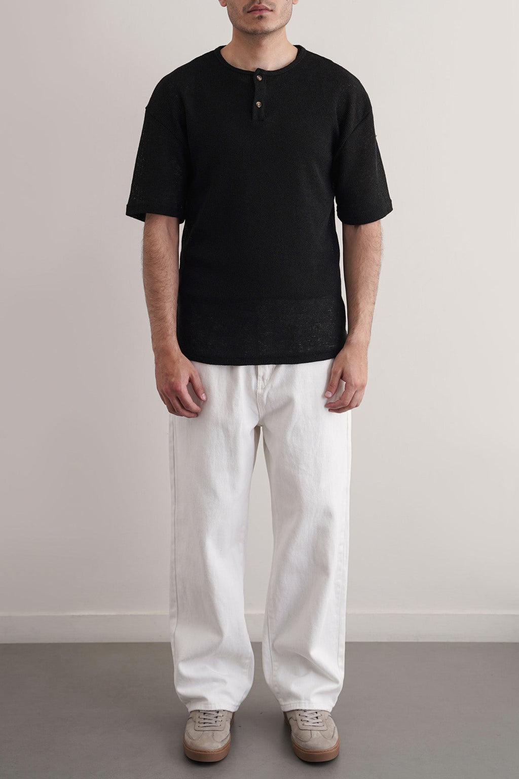 Black Relaxed Fit Jacquard Henley with Button Fastening – Cool Havn