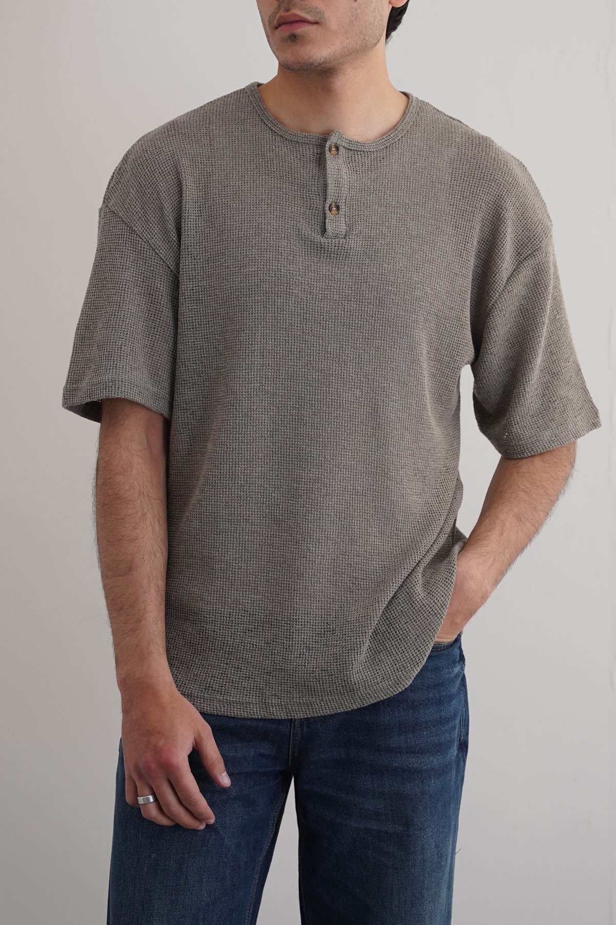 Grey Jacquard Henley, Relaxed Fit, Regular Hand Feel – Cool Havn