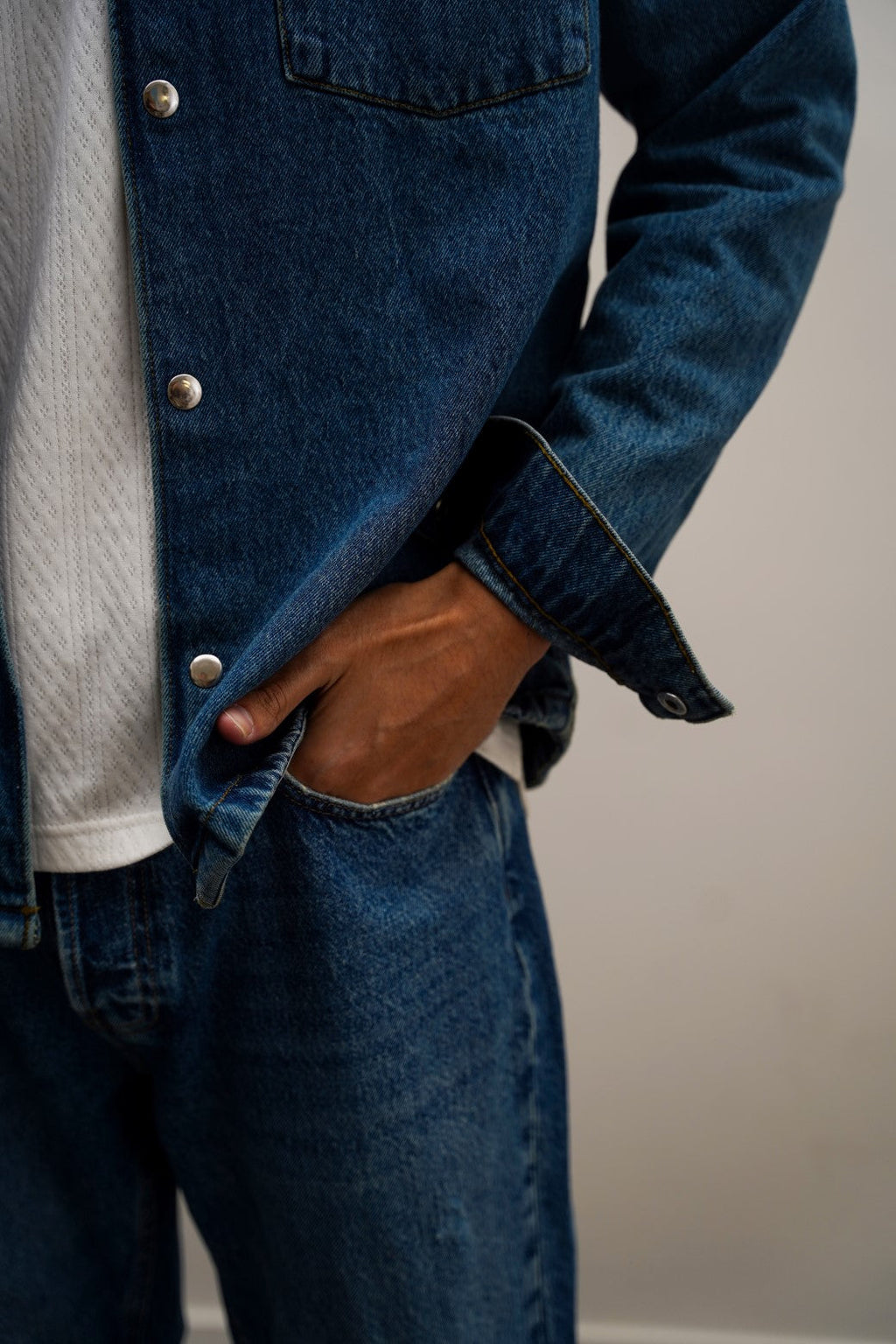Blue Relaxed Straight Jeans with Scoop Pockets - Regular Hand Feel – Cool Havn