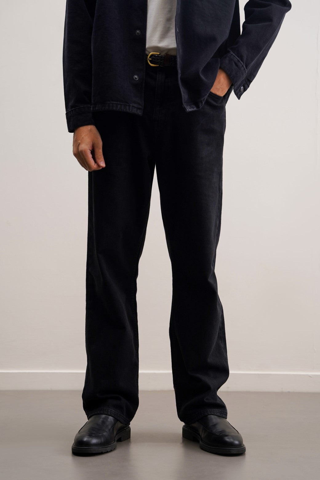 Black Regular Straight Fit Jeans with Scoop Pockets