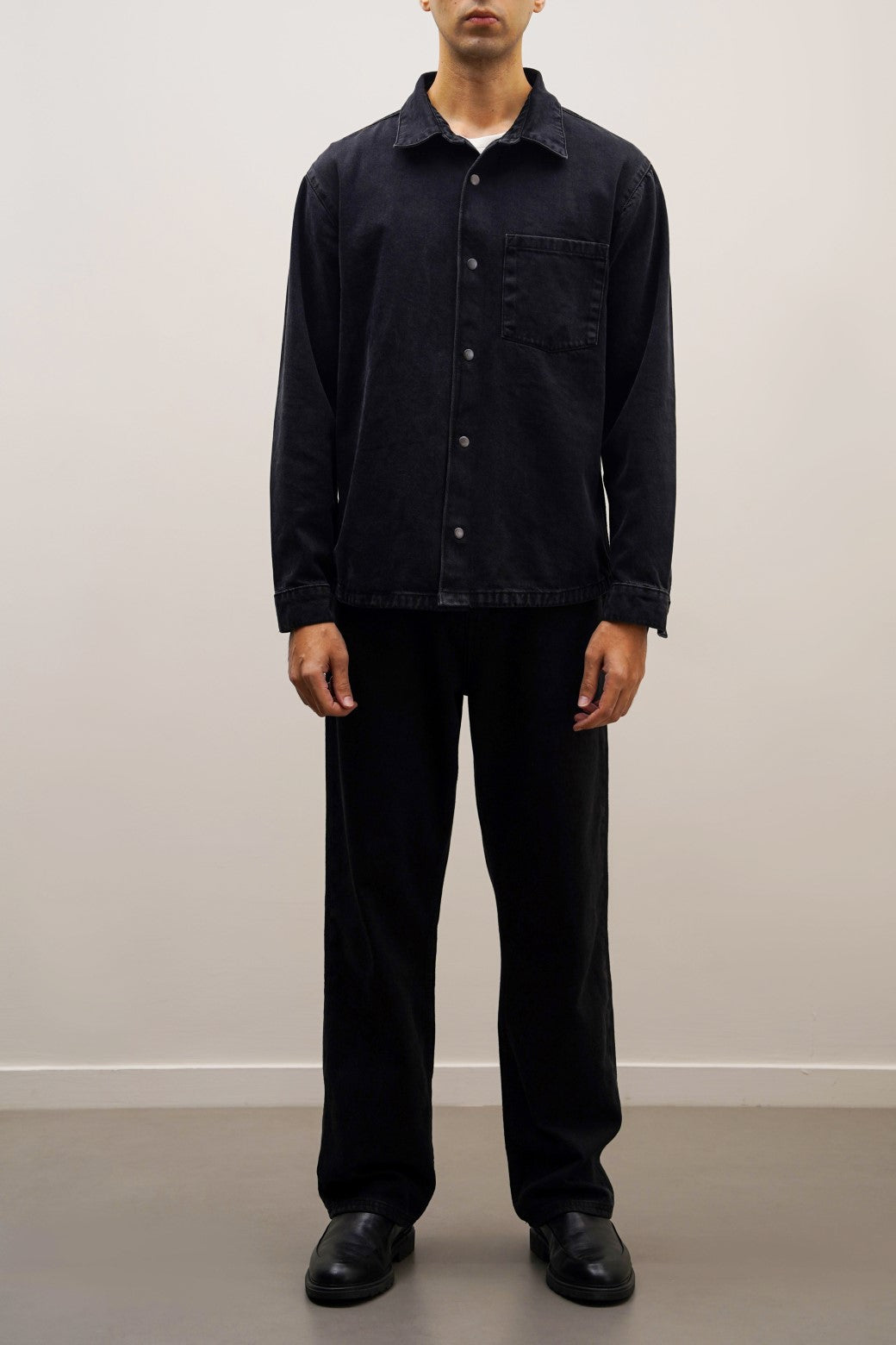 Black Regular Straight Fit Jeans with Scoop Pockets
