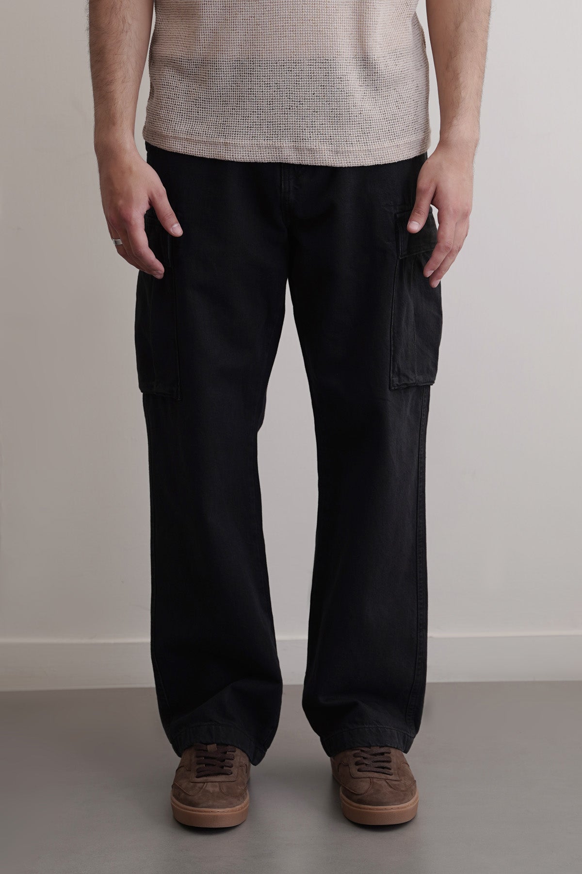 Black Relaxed Cargo Jeans with Cross Pockets - Regular Hand Feel