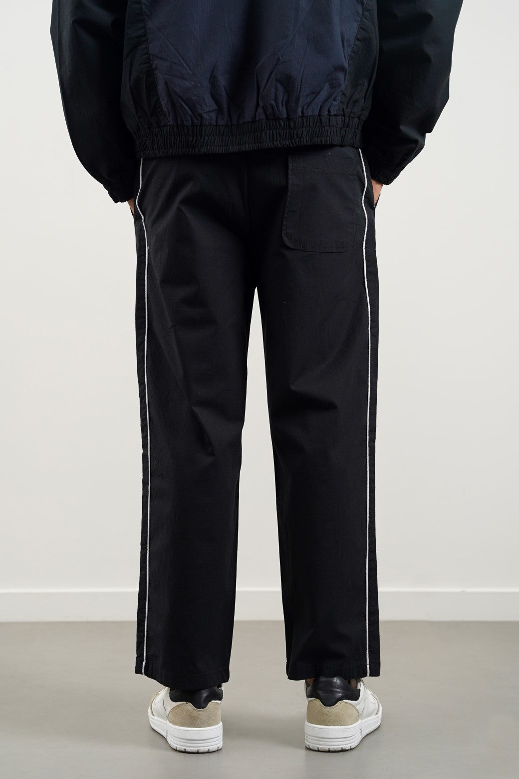 Black Textured Cotton Relaxed Fit Trousers with Contrast Piping