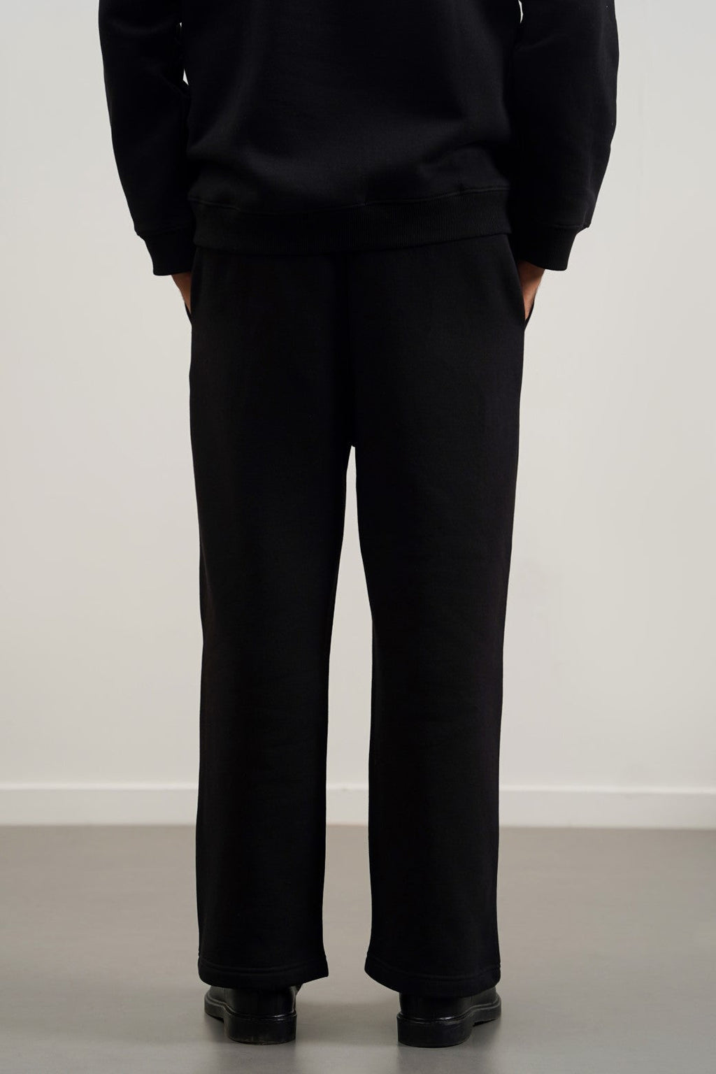 Black Relaxed Fit Straight-Leg Trousers with Adjustable Drawcord – Cool Havn