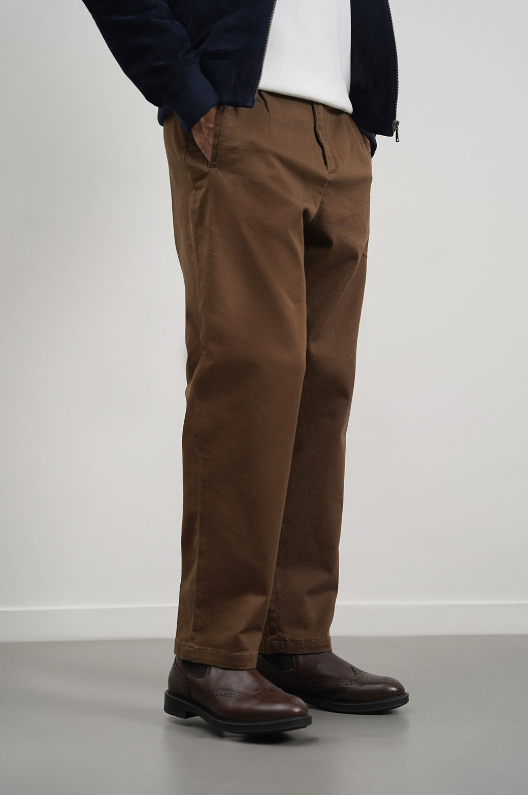 Brown Straight Fit Pleated Pants with Pockets