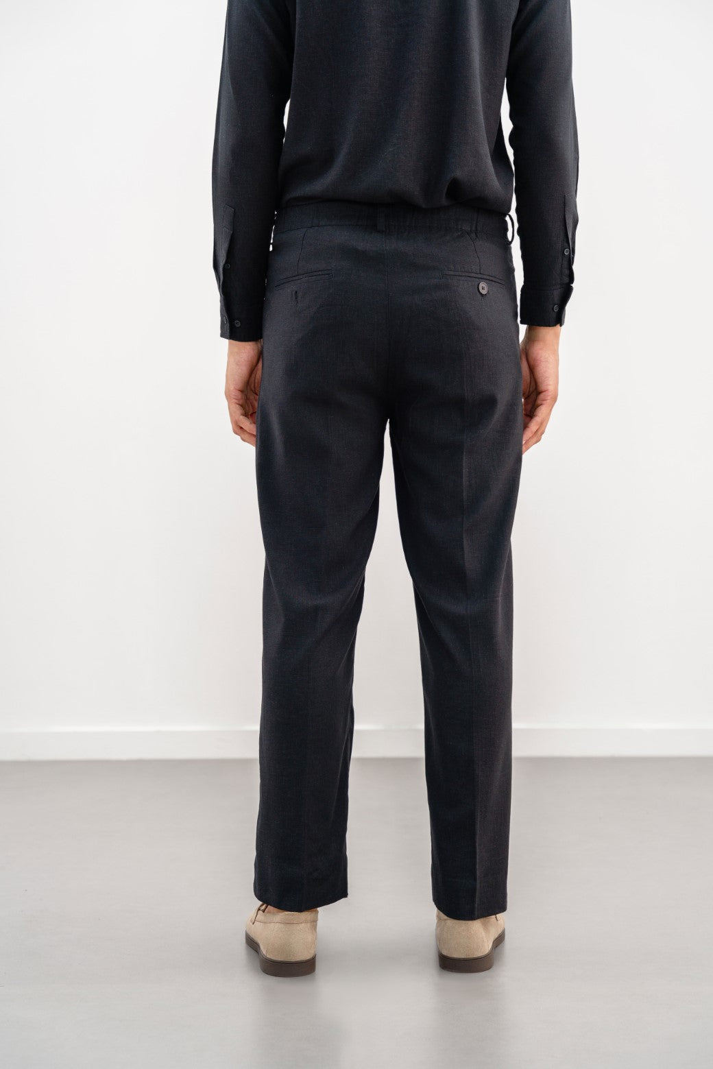 Black Relaxed Fit Soft Linen Pleated Trousers