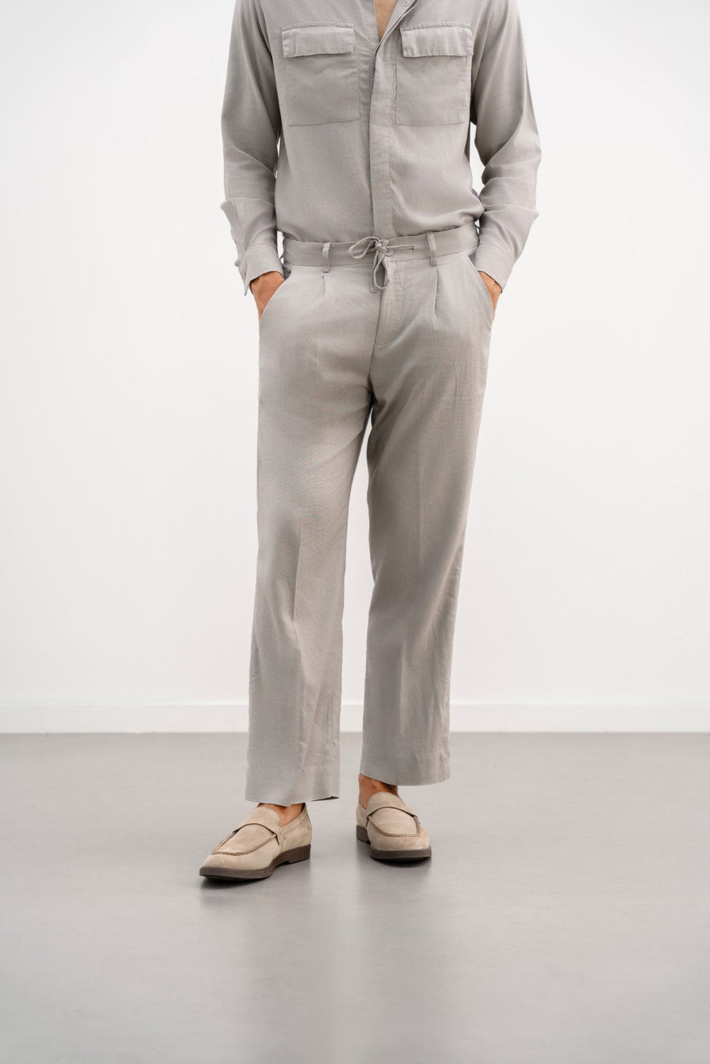 Grey Relaxed Pleated Linen Trousers with Drawstring - Soft Hand Feel – Cool Havn
