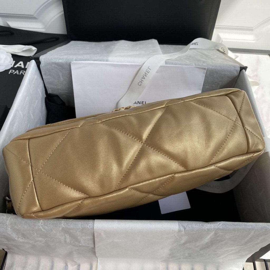 CHANEL 19 Maxi Flap Bag Gold