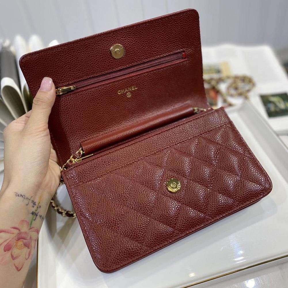 Chanel Classic Wallet on chain Burgundy caviar
